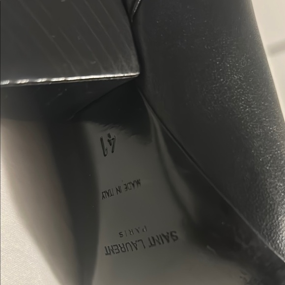 Yves Saint Laurent - Picture 11 of 16